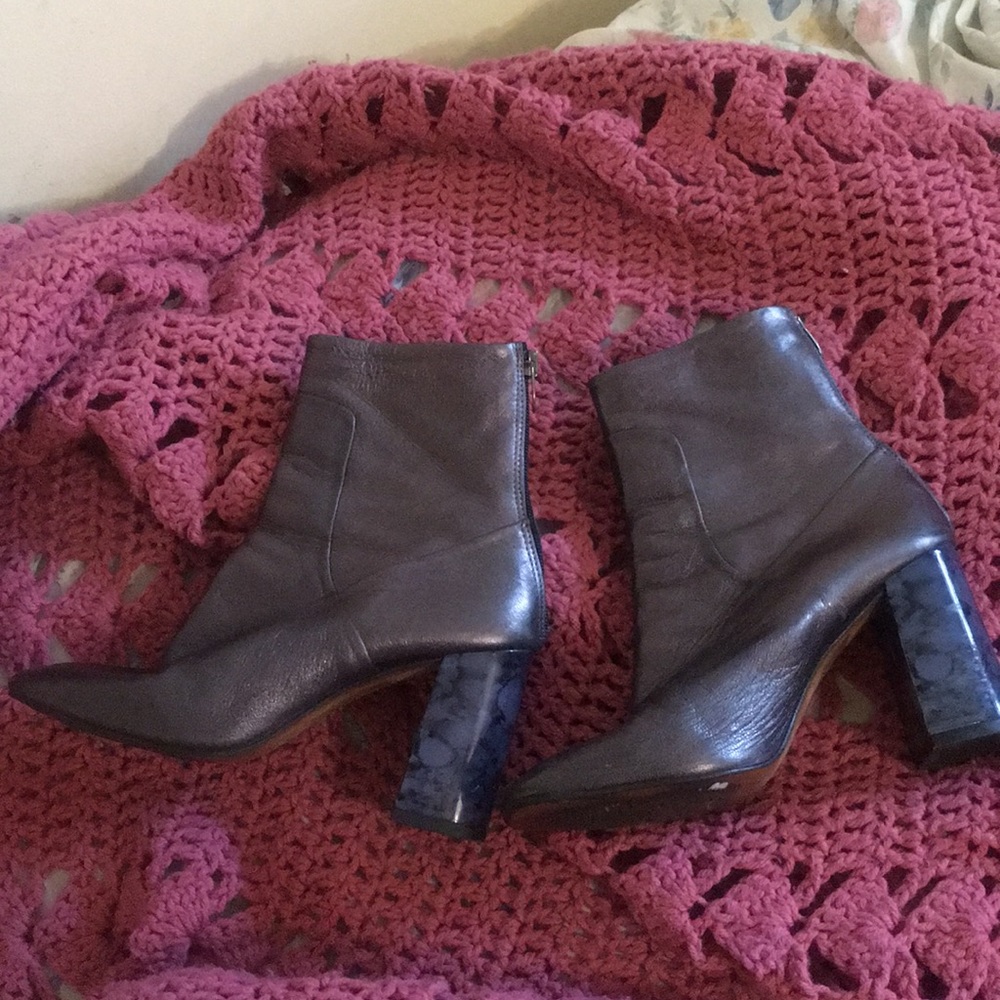 Sexy heeled Greyson black boots